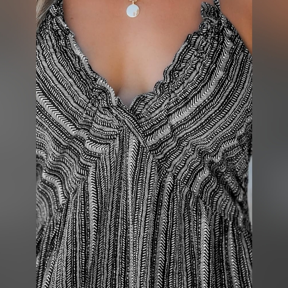 Cupshe Dress Backless Halter Maxi Dress - Picture 5 of 13